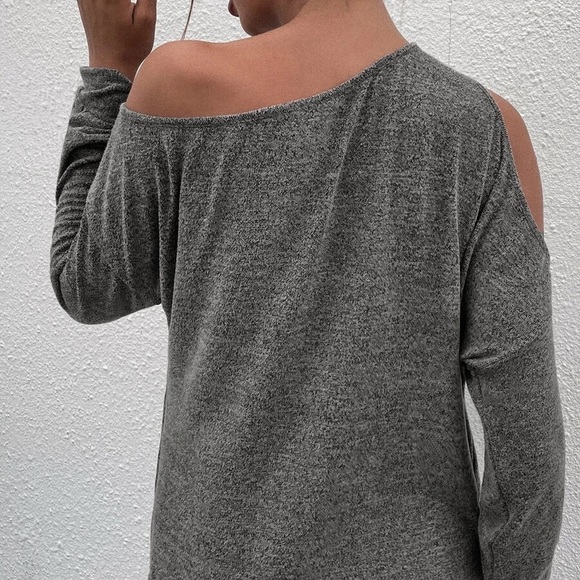 Gray cold shoulder sweatshirt - Picture 3 of 4